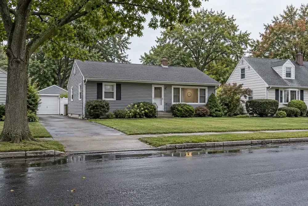 Illustration of a typical residential street in the Deer Park, NY area