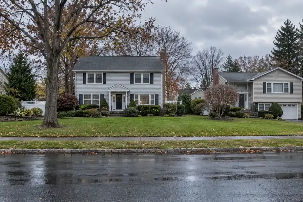 Illustration of a typical residential street in the Melville, NY area